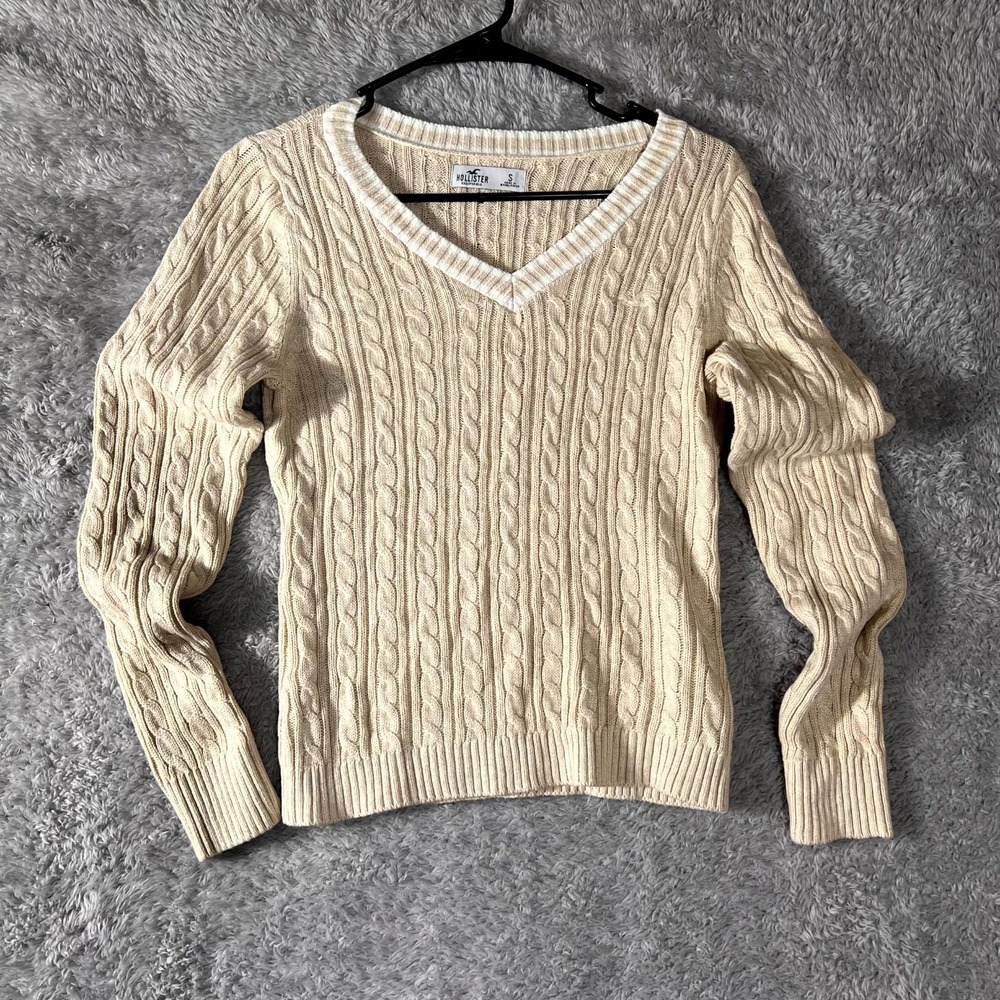 Hollister Cable Knit Icon V Neck Sweater Womens Small Beige Cotton Warm Winter